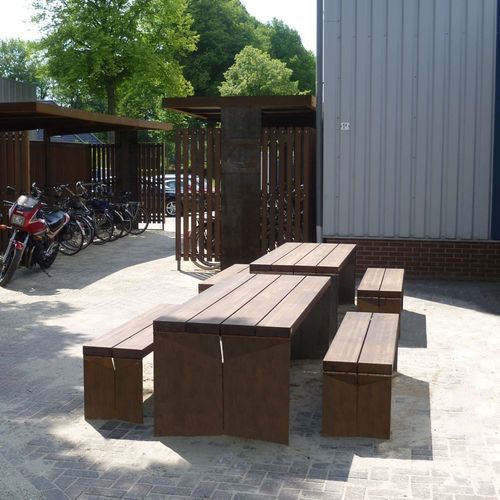 Tavolo da picnic contemporaneo - QUADRAT - CROSO FRANCE - in legno esotico / con supporto in acciaio galvanizzato / rettangolare