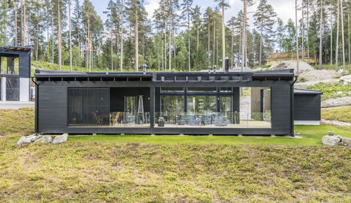Casa prefabbricata - PIKONLINNA 140 - Polar Life Haus - ecologica / contemporanea / a un piano