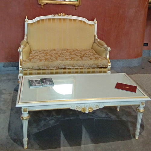 Tavolino basso in stile Luigi XVI - IMPERO - ORSITALIA - in vetro / in marmo / con supporto in legno massiccio