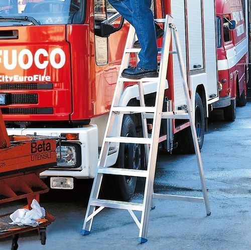 Scala professionale da lavoro - 6016 - Frigerio Carpenterie - pieghevole / da appoggio / in alluminio