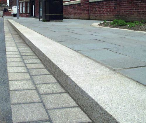 Bordura per marciapiede - KERBS : YELLOW CURB - DVTSTONE - in granito / lineare