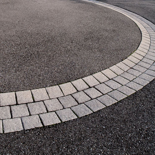 Canaletta pavimentata - AQUALINE  - Heinrich & Boch - in calcestruzzo / per spazio pubblico