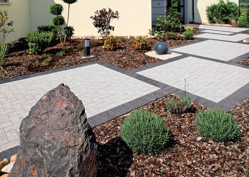 Pavé in calcestruzzo - PLAZA - Heinrich & Boch - in pietra naturale / carrabile / antiscivolo