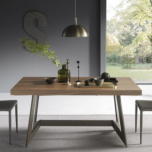Tavolo da pranzo contemporaneo - SIPARIO - altacom italia - in legno / in melaminico / con supporto in metallo
