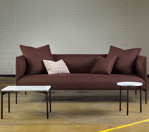 Divano contemporaneo - TALK LOUNGE - Jonas Ihreborn - in tessuto / con cuscino rimovibile / marrone