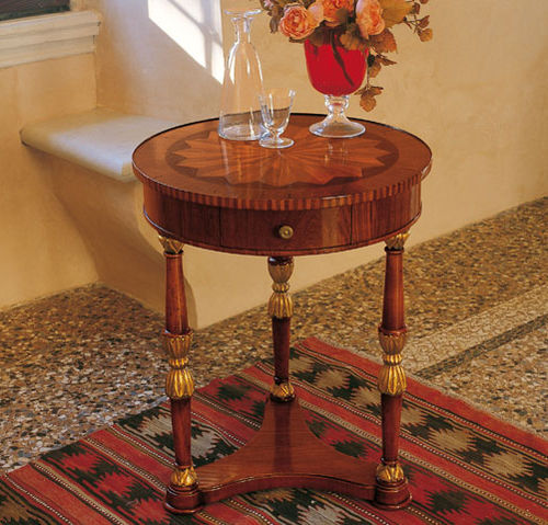 Tavolino classico - 35 - Crestan snc di Crestan Giovanni e Angelica - in legno / rotondo / con cassetti