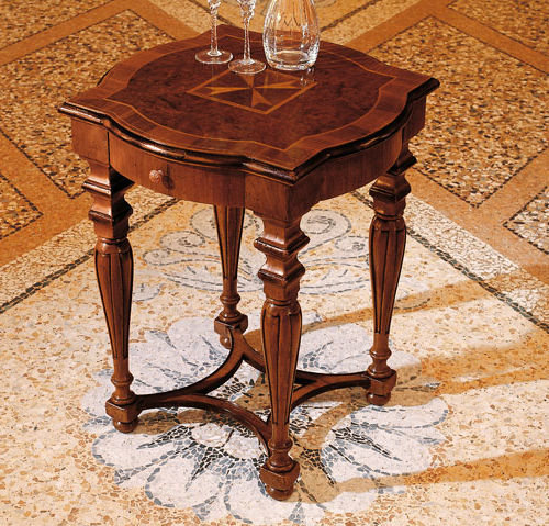 Tavolino classico - 36 - Crestan snc di Crestan Giovanni e Angelica - in legno / quadrato / con cassetti