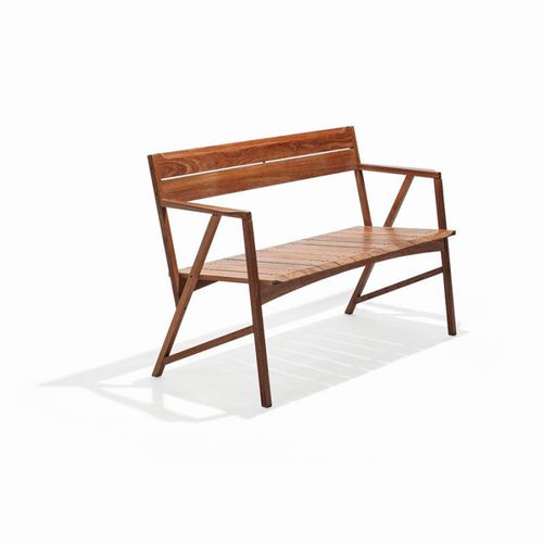 Panca da giardino contemporanea - ATIBAIA - Butzke - in legno / con schienale / con braccioli