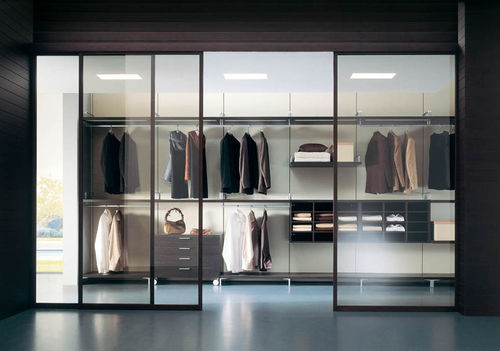 Cabina armadio con fissaggio a muro - ROLLER - Mobilform - contemporanea / in legno / in vetro