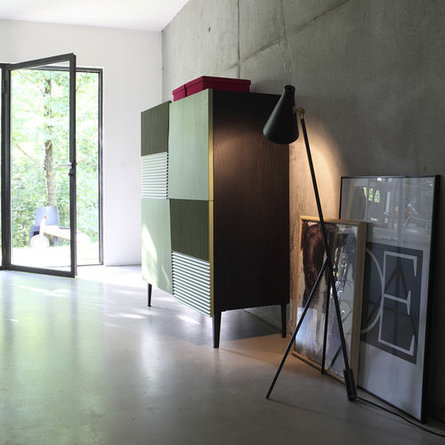 Credenza alta - ZERO.16 - Devina Nais - contemporanea / in legno laccato / in legno massiccio