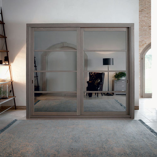 Armadio contemporaneo - AR350  - Devina Nais - in legno laccato / in legno massiccio / a porte scorrevoli
