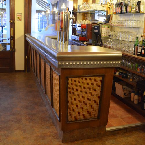 Bancone da bar - BAR CR&Ecirc;PERIE &Agrave; LOUHANS - MISTERZINC - dritto