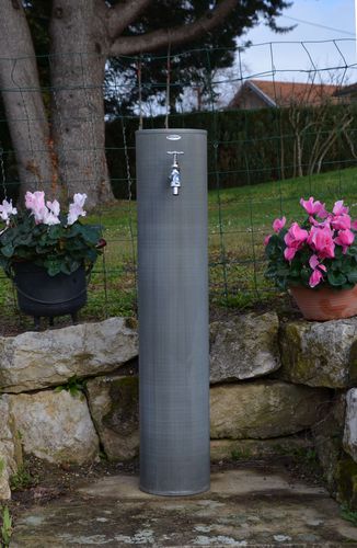 Fontana da giardino - HIBISCUS - MISTERZINC - in zinco / contemporanea