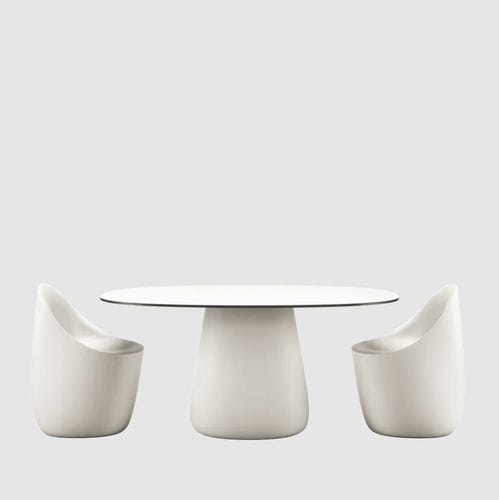 Tavolo contemporaneo - COBBLE - Qeeboo - in HPL / con supporto in HPL / ovale