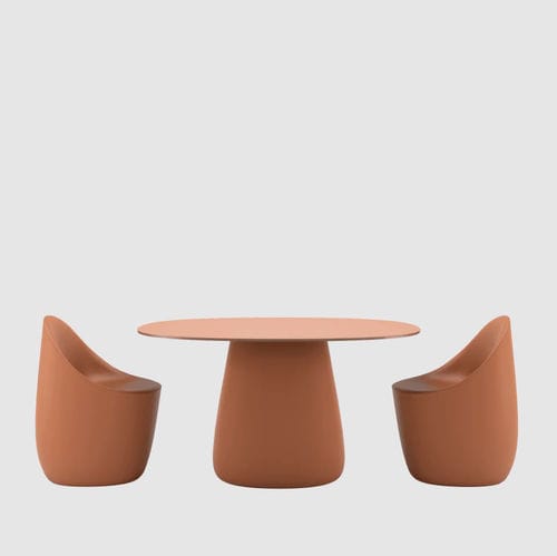 Tavolo contemporaneo - COBBLE - Qeeboo - in HPL / con supporto in HPL / ovale
