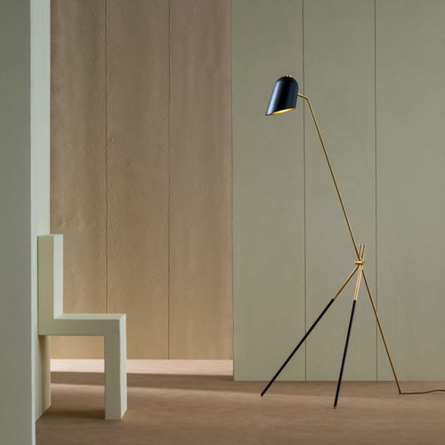 Lampada da terra - Lambert et Fils - in alluminio / in ottone / in acciaio con rivestimento a polvere