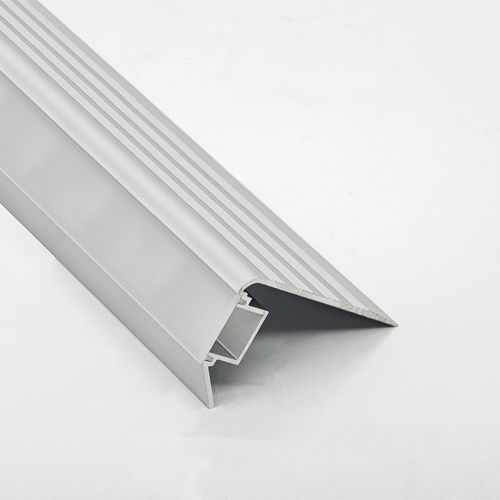 Profilo per gradini in alluminio anodizzato - 30X45 - ALUMACER® - con profilo illuminato a LED
