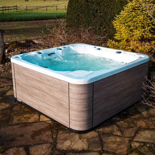 Spa fuoriterra - DISCLOSURE LOUNGE - Alpha Wellness Sensations - quadrata / 5 posti / 3 posti