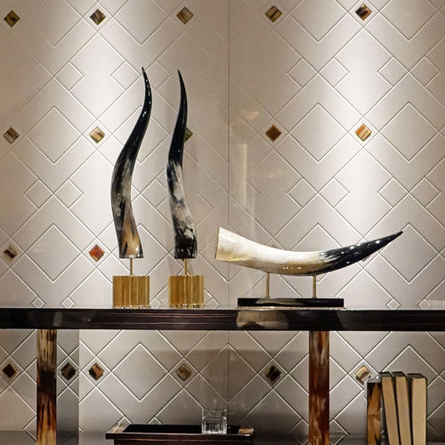 Scultura in legno laccato - CIGNO - Arcahorn - in corno / in ottone placcato oro / fatta a mano