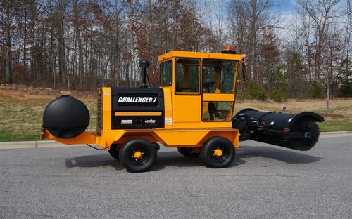 Spazzatrice - ROSCO : CHALLENGER 7  - VT LeeBoy, Inc.