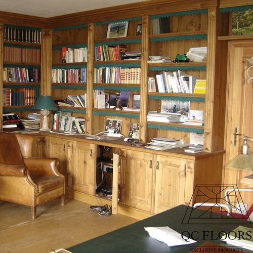 Libreria a muro - QC FLOORS - contemporanea / in legno massiccio