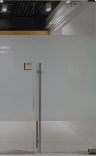 Porta da interno - FRAMELESS  - CARVART - in vetro / in alluminio / a bilico