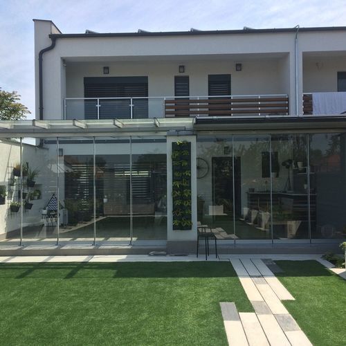 Vetrata scorrevole impilabile - movable glass - BKS balcony glazing systems - a fisarmonica / in alluminio / a 3 ante