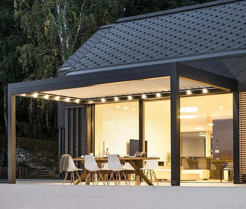 Pergola autoportante - Twist - Van Hoof - addossata / in alluminio termolaccato / a lamelle orientabili