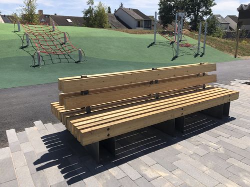 Panca per spazi pubblici contemporanea - PK70 - in larice / in corten / con schienale
