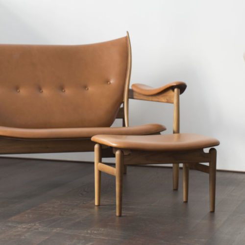Poggiapiedi design scandinavo - CHIEFTAIN - Finn Juhl - in pelle / in teak / in noce
