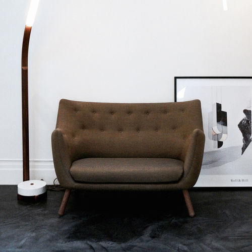 Divano design scandinavo - POET - Finn Juhl - in tessuto / in pelle / bianco