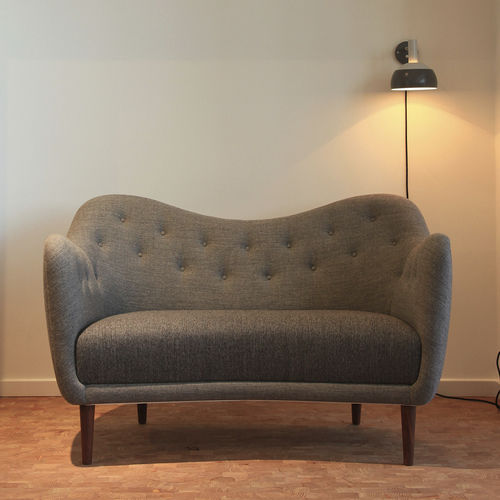 Divano design scandinavo - 46 - Finn Juhl - in tessuto / in pelle / bianco