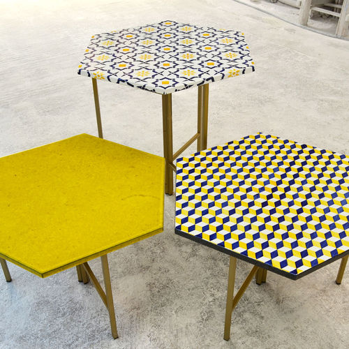 Tavolo contemporaneo - exagon - Made a Mano Srl - Rosario Parrinello - in pietra lavica / esagonale