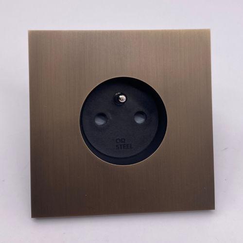 Presa elettrica - COLLECTION EQUERRE - LAITON VEILLI - MAISON ORSTEEL - da parete / da incasso / in ottone