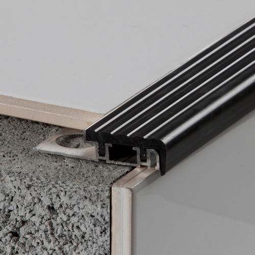 Profilo di finitura in PVC - EUROSTEP 222A  - Euroshrink - in alluminio / per angolo esterno / bordo per gradino