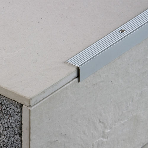 Profilo di finitura in alluminio - EUROSTEP 229A - Euroshrink - per piastrelle / per angolo esterno / bordo per gradino
