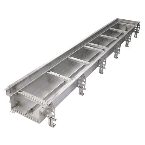 Canaletta con griglie - CARGO - Richard Brink GmbH & Co KG - griglia in acciaio galvanizzato / griglia in acciaio inox / per spazio pubblico