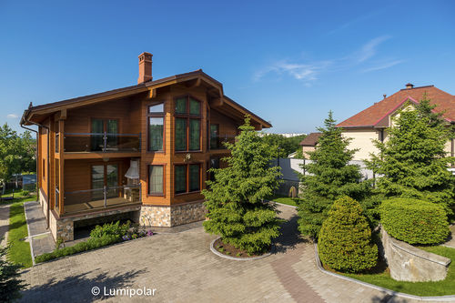 Casa prefabbricata - SARIBELL - Lumi Polar - classica / a due piani / in legno