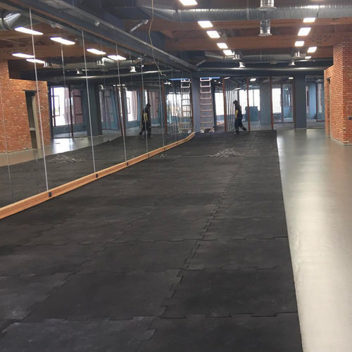 Pavimentazione sportiva da interno - L'UNICFLEX™  - UNICA - in PU / in gomma / per sale polivalenti