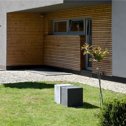 Sgabello contemporaneo - REGULAR BOX - Modern Line - in calcestruzzo / in raso / da esterno