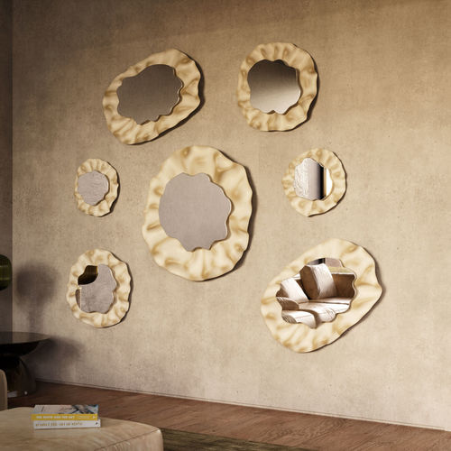Specchio a muro - NENÚFARES - KARPA - design originale / in fibra di vetro / in resina