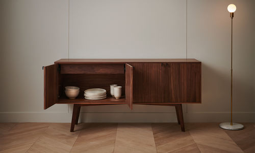 Credenza contemporanea - S404 - KASTELLA - in noce americano / in acero / in rovere bianco