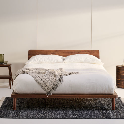 Letto matrimoniale - B102  - KASTELLA - contemporaneo / con testiera / in noce americano