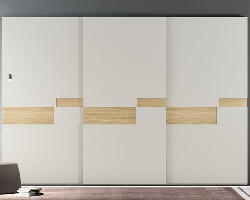 Armadio contemporaneo - ELIS - EMEDE - in legno laccato / in rovere / a porte scorrevoli