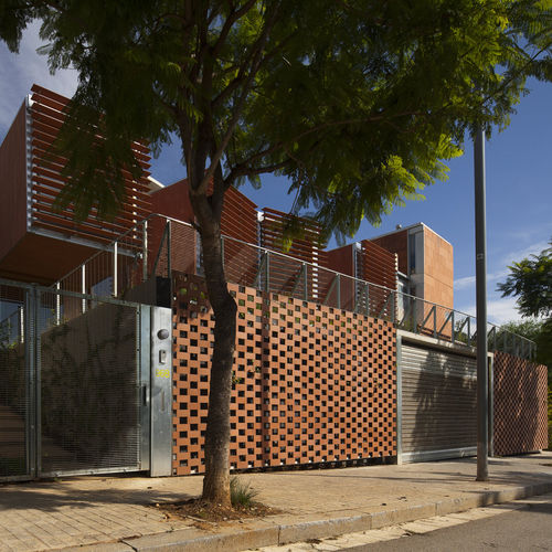 Rivestimento di facciata in pannelli - Flexbrick, SL - in ceramica / verticale / opaco