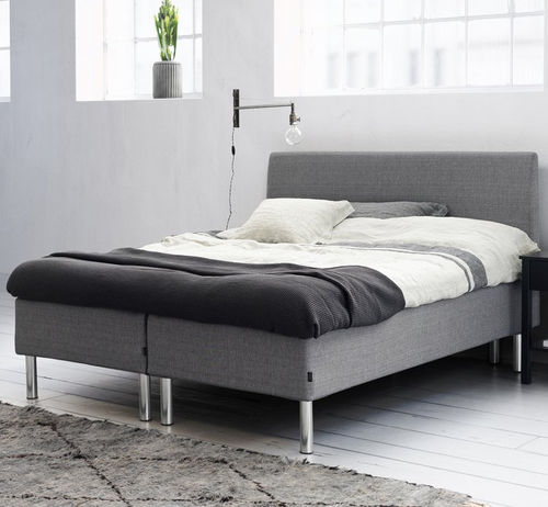 Letto matrimoniale - FIRST NORDIC - Jensen - contemporaneo / imbottito / con testiera