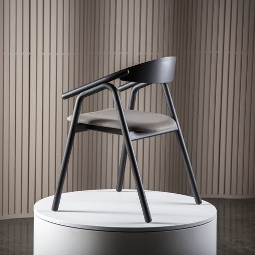 Sedia contemporanea - VEIFA - Kristensen & Kristensen A/S - da interno / in tessuto / in frassino