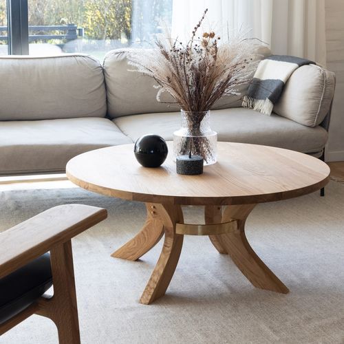 Tavolino basso contemporaneo - SYDNEY - Kristensen & Kristensen A/S - in rovere / con supporto in ottone / con supporto in quercia