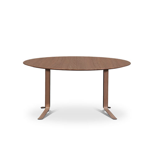 Tavolo da pranzo design scandinavo - FUSION - PBJ Mobler ApS - in rovere / in noce / con supporto in metallo