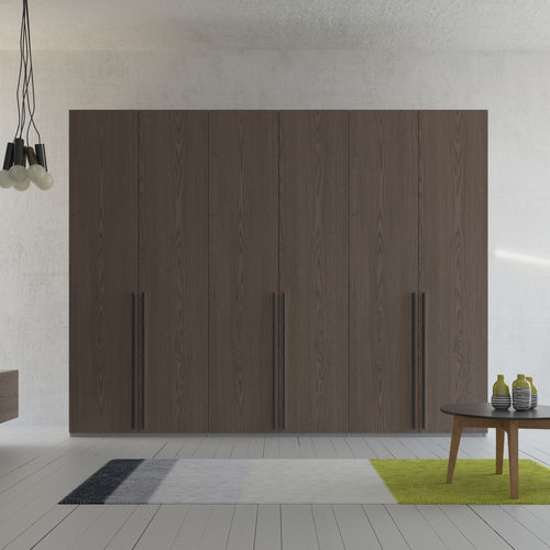 Armadio contemporaneo - ZN702 - ZEGEN - in legno / con ante battenti / a specchio